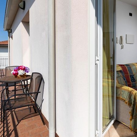 Residence Tre Trilo&Suites Rimini Buitenkant foto