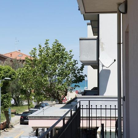 Residence Tre Trilo&Suites Rimini Buitenkant foto
