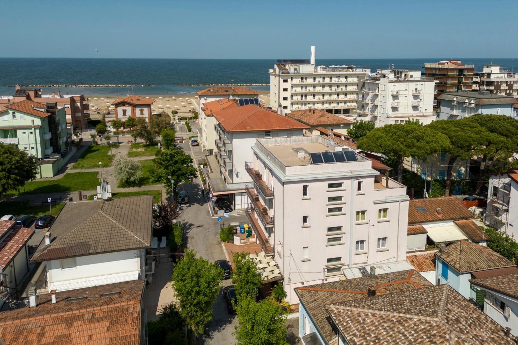Residence Tre Trilo&Suites Rimini Buitenkant foto