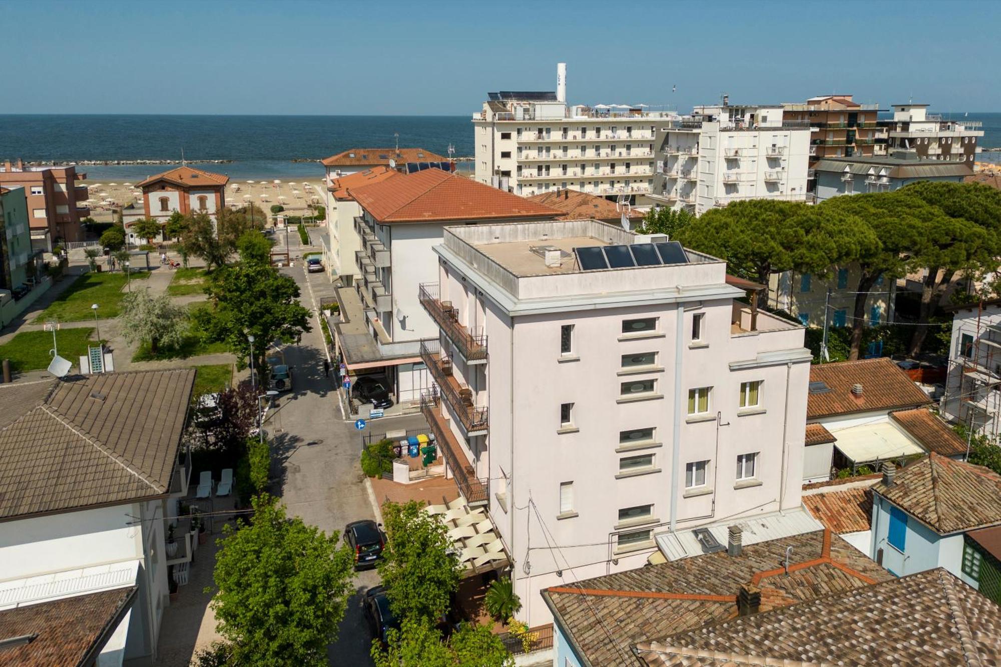 Residence Tre Trilo&Suites Rimini Buitenkant foto