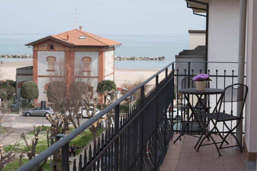Residence Tre Trilo&Suites Rimini Buitenkant foto