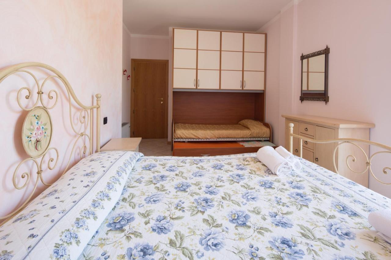 Residence Tre Trilo&Suites Rimini Buitenkant foto